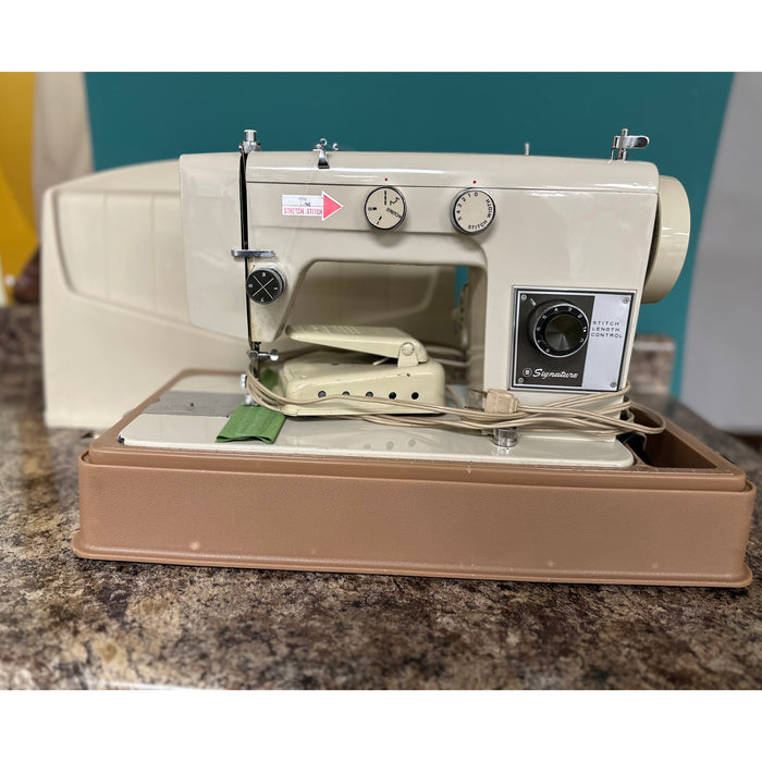 Used Signature UHTJ260F Sewing Machine